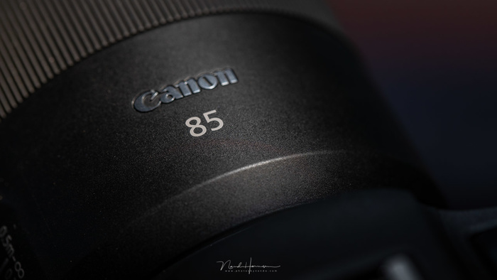Fstoppers Reviews the Canon RF 85mm f/2 Macro IS STM Lens